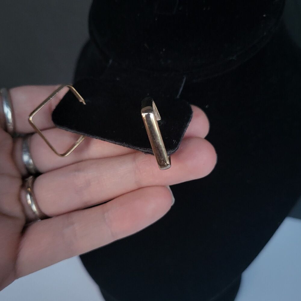 Vintage Avon 12k Gold Fill Square Hoop Earrings .75"